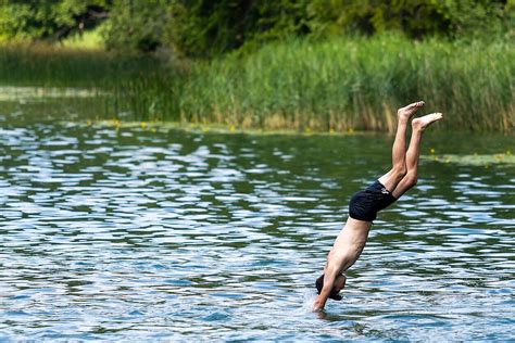 Vaikelio maudynės vonelėje