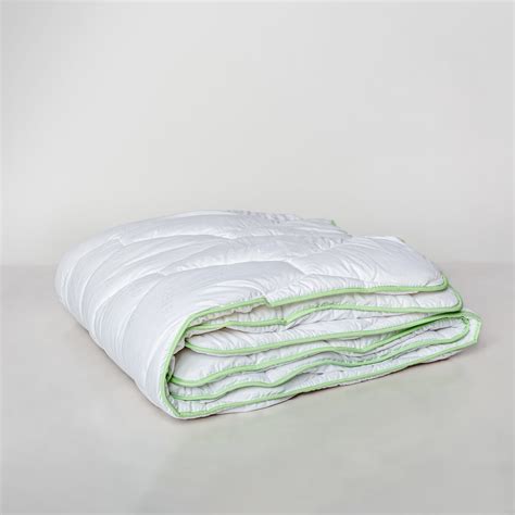 Įvairių medžiagų vaikiškos antklodės