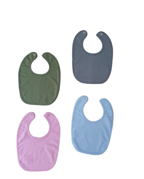 Švelnių spalvų seilinukai su gyvūnėliais