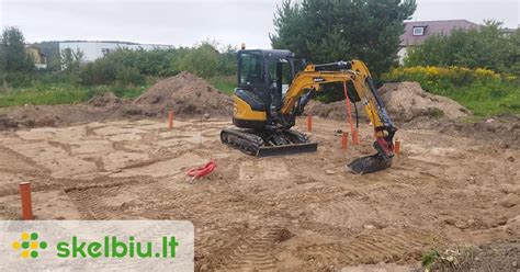 Mini ekskavatoriaus vikšrai ir hidraulinis variklis