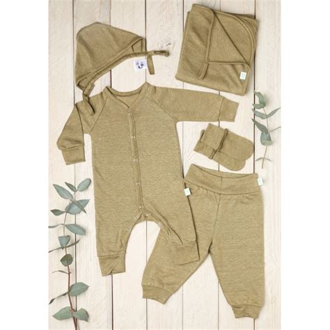 Kūdikio drabužėlių komplektukas