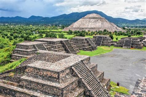 Teotihuakano Saulės piramidė