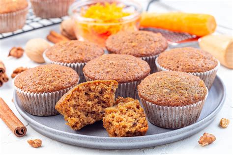 Morkų keksiukai su cinamonu