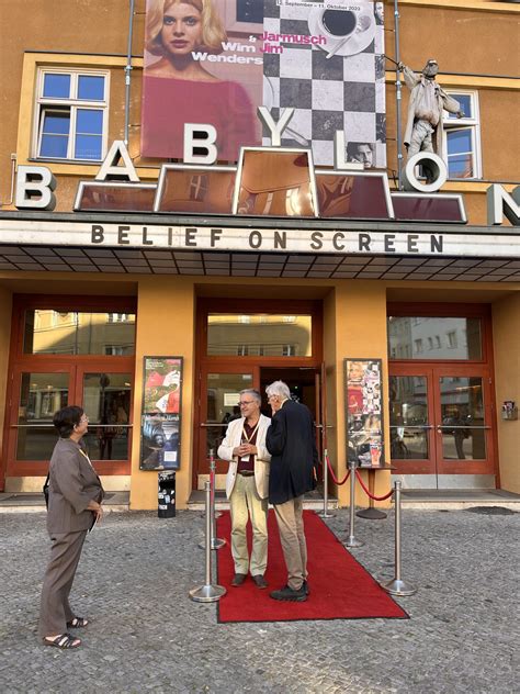 Nuotrauka: Šiuolaikinė Ampelmann parduotuvė Berlyne