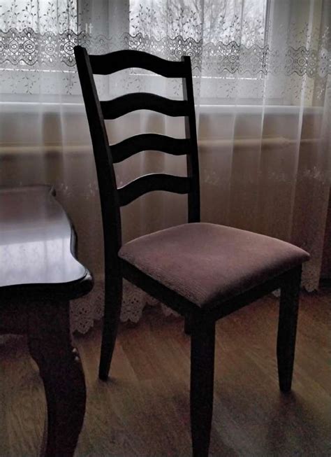 Vienos kėdės restauravimo procesas