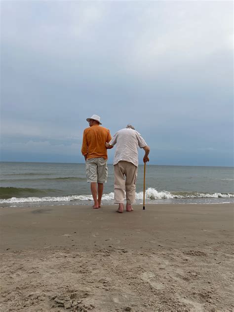 simbolinis vaizdas: moteris su apgalvotu makiažu
