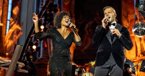 Jauni dainininkai scenoje