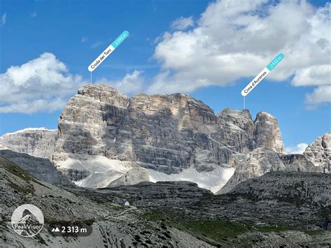 Detalė iš Croda dei Toni sienos