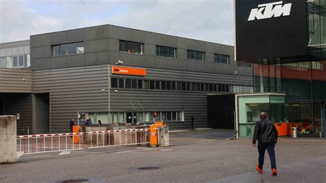 KTM motociklų ekspozicija salone