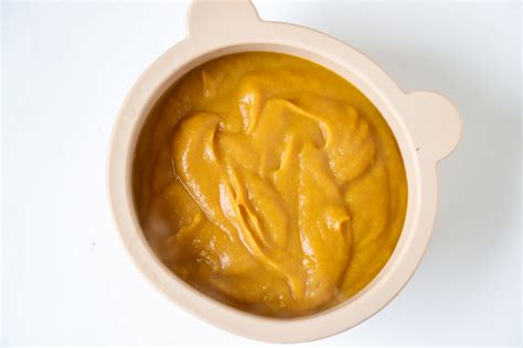 saldžiosios bulvės ir mango tyrė