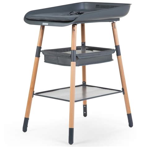 Įvairūs nešiojamų vystymo stalų modeliai