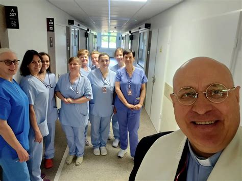 ligoninės kapelionas