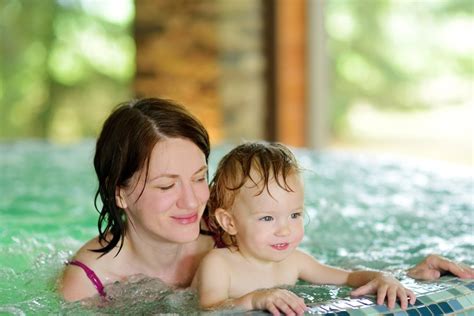 vaikų saugumas baseine