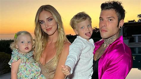 Chiara Ferragni su Fedez ir jų vaikais