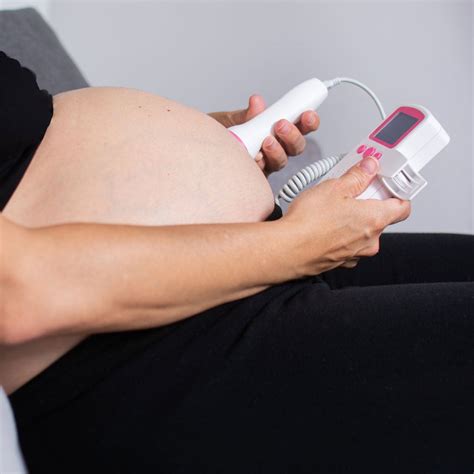 Vaisiaus širdies ritmo stebėjimo aparatas