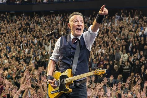 Bruce Springsteen ir E Street Band grojantys gyvai