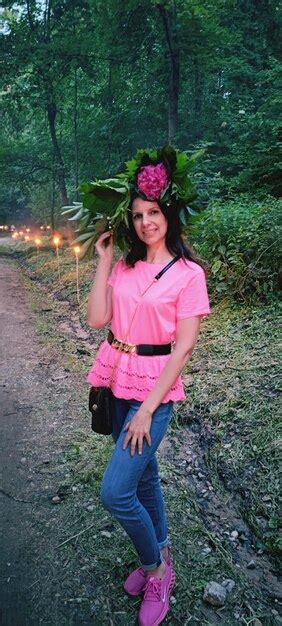 Vaizdas, vaizduojantis Mergelę Mariją su dvylikos žvaigždžių vainiku ant galvos