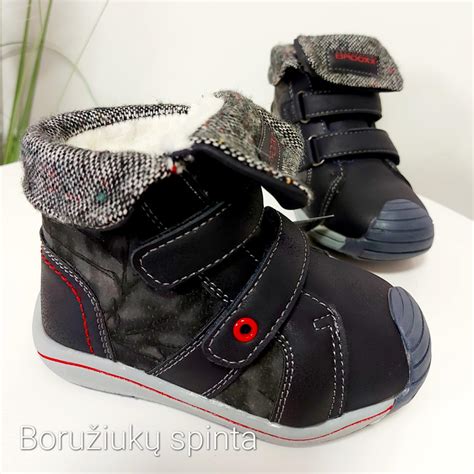 kūdikio batukai su lipukais