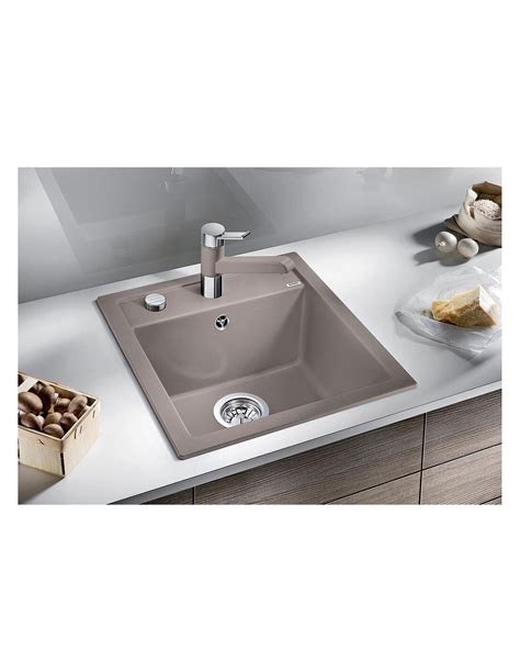 Juodojo triufelio pjūvis, atskleidžiantis vidinę tekstūrą