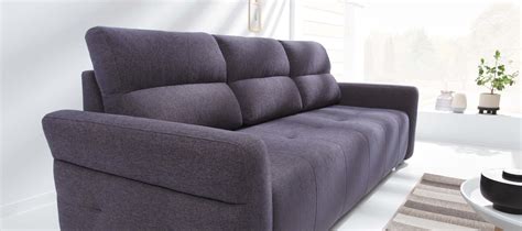 Įvairių spalvų ir stilių gimimo kaspinai