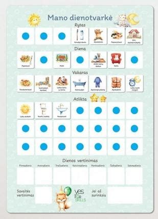 Vaiko rankos su lipdukais