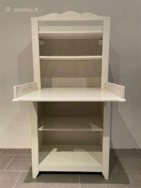 IKEA vystyklų stalas kaip lentyna