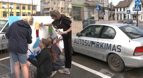 susidūrimo schema su stovinčiais automobiliais