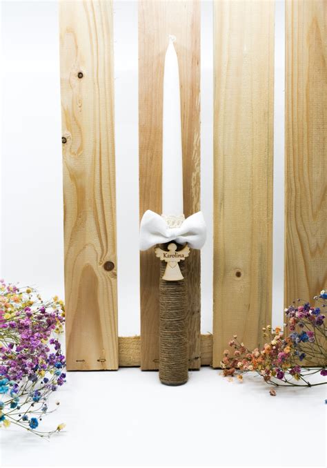 krikšto žvakė ir vanduo