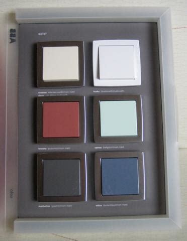 Įvairių JUNG jungiklių dizainų pavyzdžiai