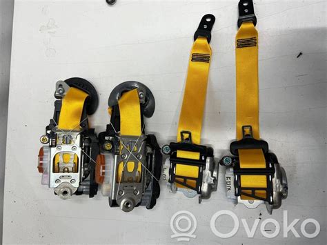 Detalė: 5 taškų saugos diržų komplektas su paminkštintais petnešomis