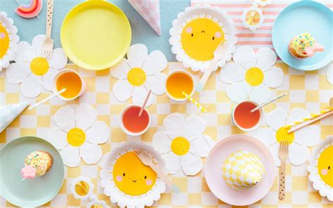 dekoruotas stalas pirmojo gimtadienio šventei