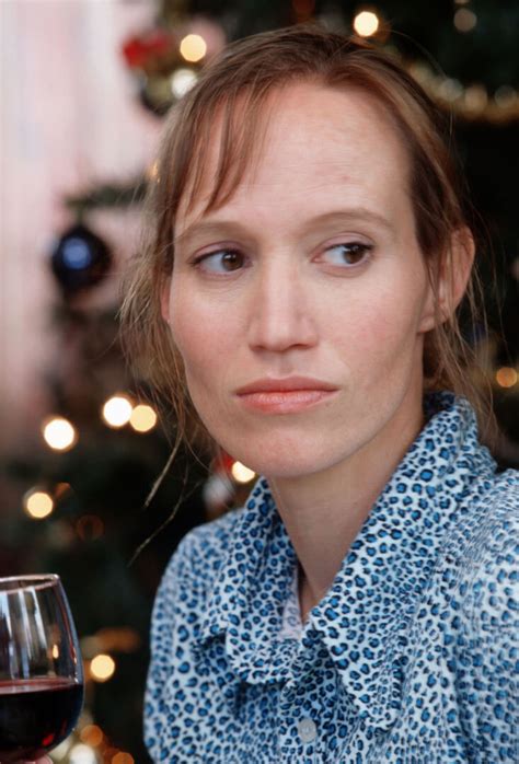 Moteris susimąsčiusi