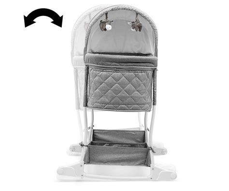 vaikiškas nendrinis lopšelis su lėle