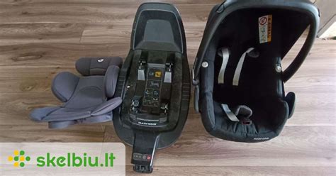 automobilinė kėdutė su naujagimiu