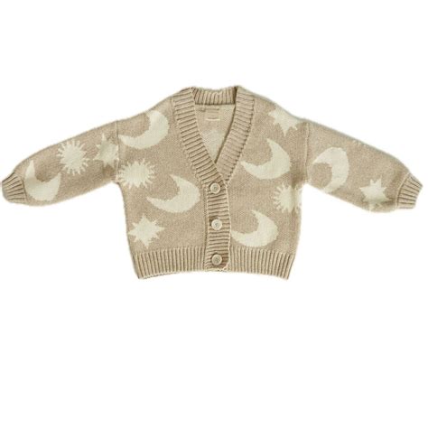 Veltinio mobiliukas virš lopšio su žvaigždėmis ir mėnuliu