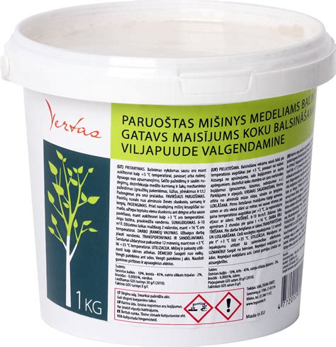 Chna milteliai ir paruoštas dažų mišinys