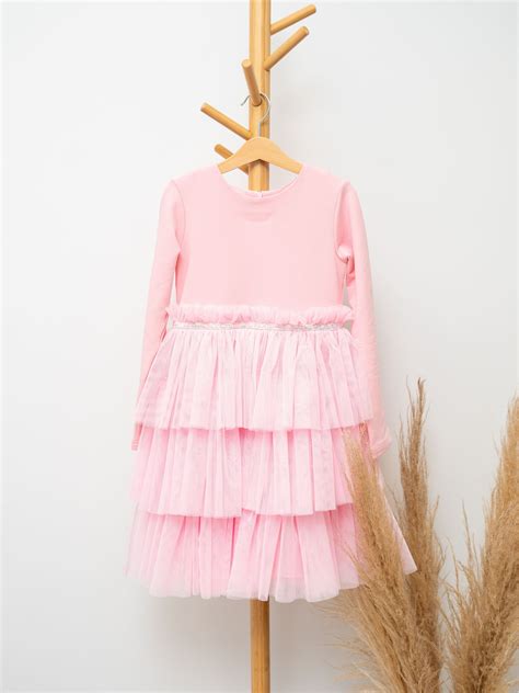 vaikiškos suknelės skirtingiems sezonams