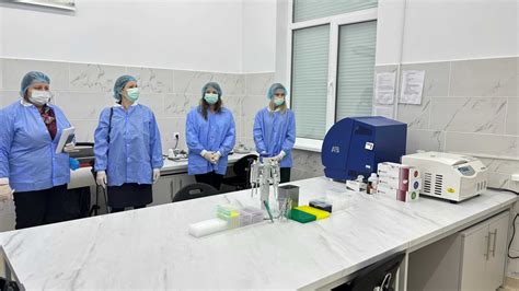 laboratorija su DNR sekvencavimo prietaisais