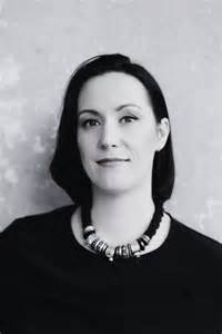 moterys gimdymo baseine