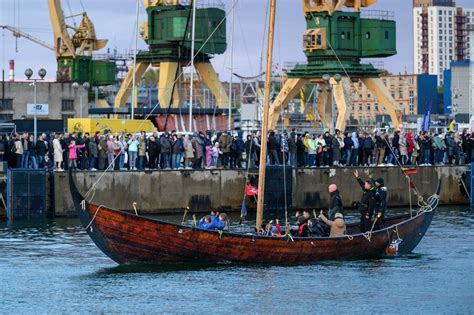 Vikingų laivai Dniepro upėje