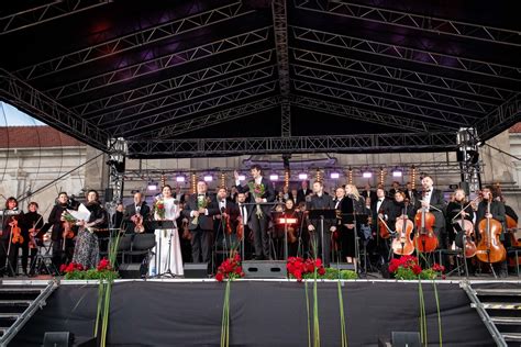 Muzikos festivalio scena