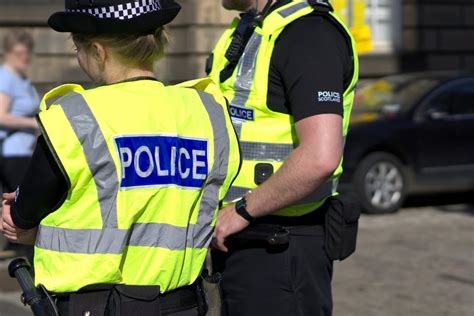 Asmuo filmuoja vaizdo įrašą