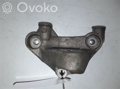 Renault Laguna variklio tvirtinimo detalės schema