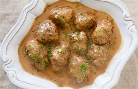 Kukuliai vaikų rankose