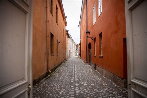 Istorinė Nardò senamiesčio gatvelė su barokiniais pastatais