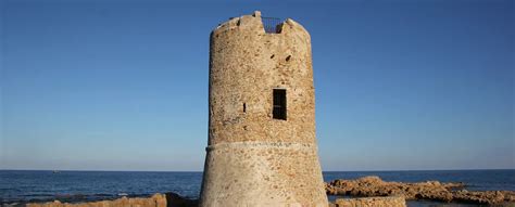 Torre di San Giovanni švyturys prie jūros