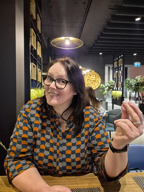 simbolinis paveikslas, vaizduojantis rūpestį ir palaikymą