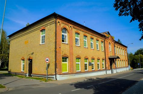 Aukštosios mokyklos pastatas