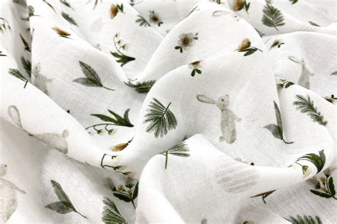 Audinių pavyzdžiai, naudojami vaikiškiems drabužiams: medvilnė, bambukas