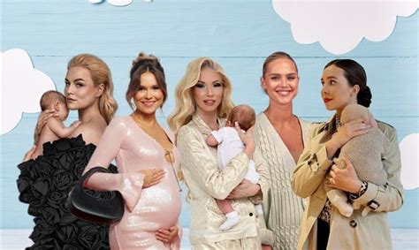 Įvairių tautybių moterys laukia kūdikio